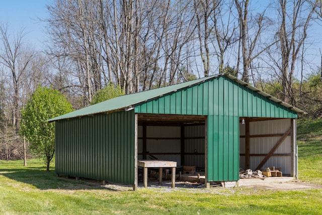 1328 N Springs Rd, Red Boiling Springs, TN 37150 - view of pole building with a yard