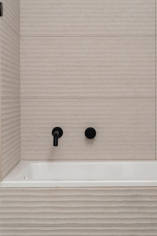 5040 Villa Crest Dr, Nashville, TN 37220 - bathroom view of a tub to relax in