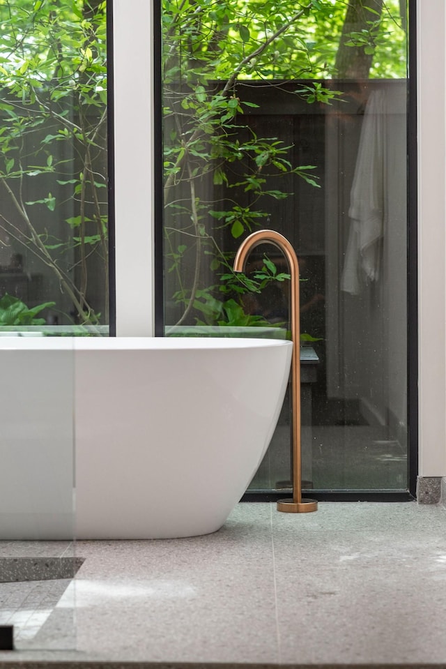 5040 Villa Crest Dr, Nashville, TN 37220 - bathroom view of a freestanding tub
