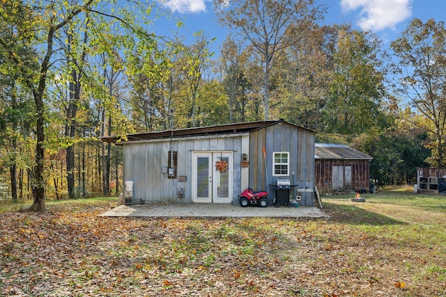 view of outbuilding featuring an outbuilding