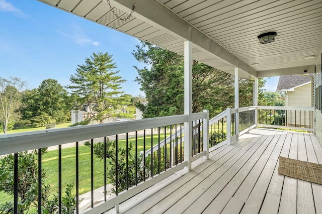 174 Hickory Ln, Jacksboro, TN 37757 - deck featuring a porch