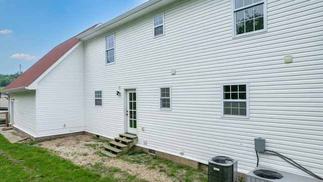 1344 French Brantley Rd, Wartrace, TN 37183 - rear view of house featuring entry steps, cooling unit, and crawl space