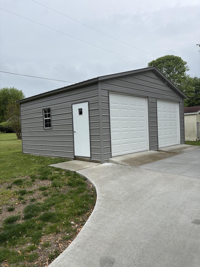 1400 Dogwood Ln, Lafayette, TN 37083 - view of detached garage
