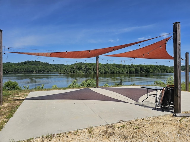2607 Hardin Bottom River Rd, Clifton, TN 38425