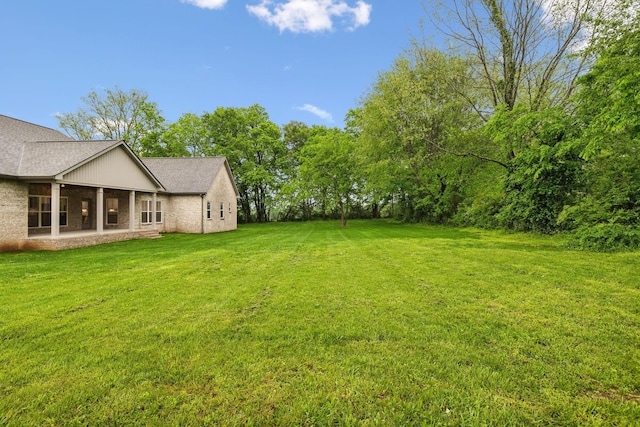 8020 Traditions Ln, Columbia, TN 38401 - view of yard