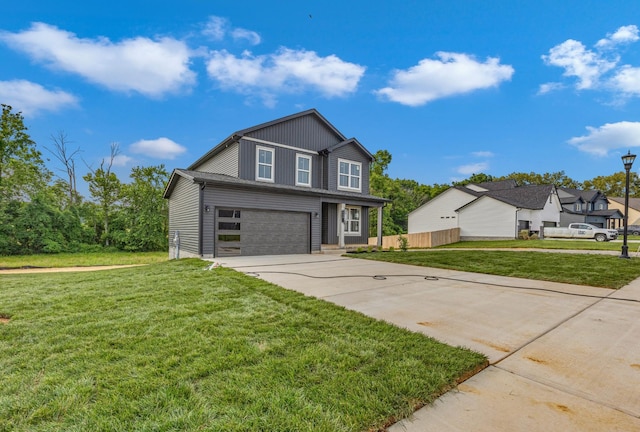 500 Herman Dr, Clarksville, TN 37042 - traditional home featuring concrete driveway and an attached garage