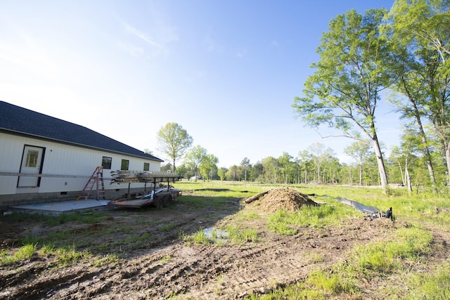 view of yard with a patio area