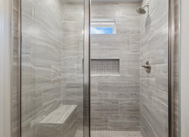 235 Donegal Dr, Clarksville, TN 37042 - bathroom featuring a shower stall