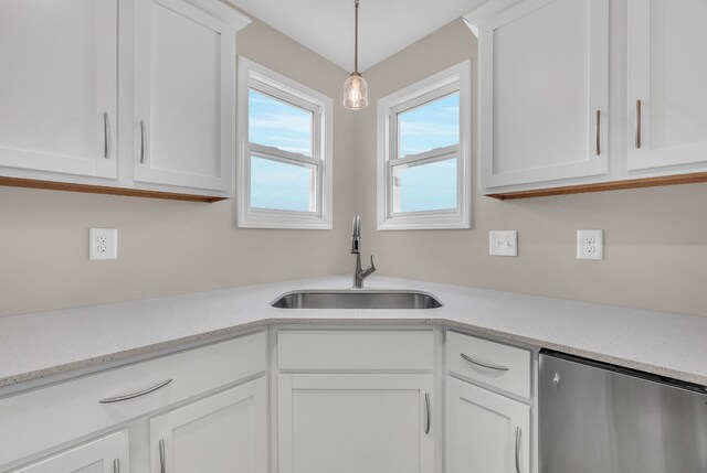 211 Donegal Dr, Clarksville, TN 37042 - kitchen featuring a sink, fridge, and light countertops