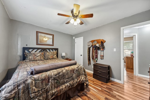 102 Lakeside Dr, Columbia, TN 38401 - bedroom featuring baseboards, a ceiling fan, and wood finished floors
