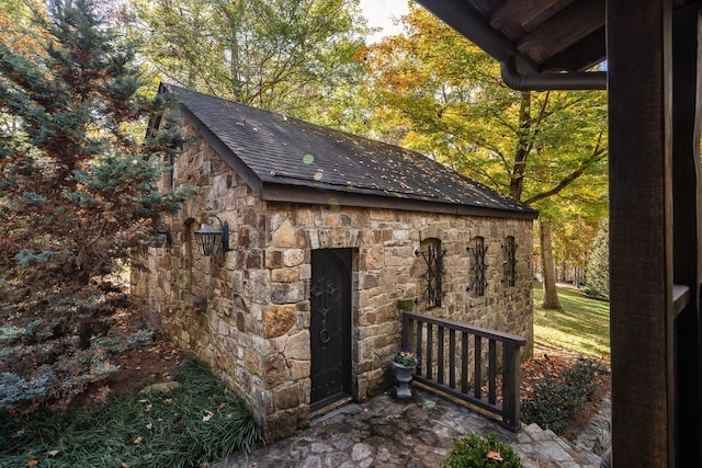 view of outbuilding