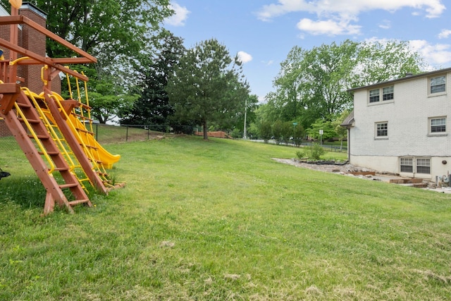 93 Hilltop Dr, Columbia, TN 38401 - view of yard with a fenced backyard