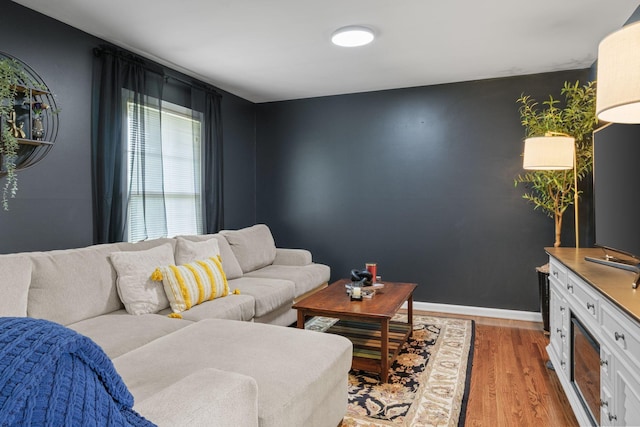 93 Hilltop Dr, Columbia, TN 38401 - living area with baseboards and light wood-style flooring