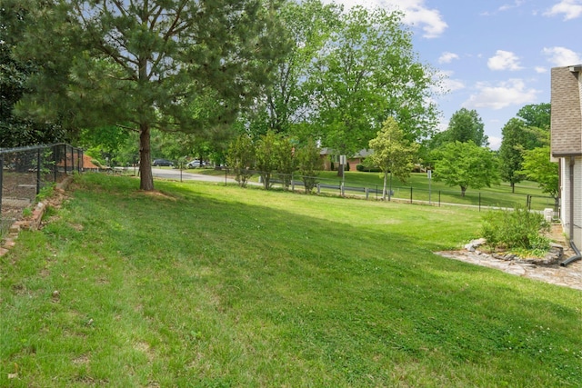 93 Hilltop Dr, Columbia, TN 38401 - view of yard featuring fence