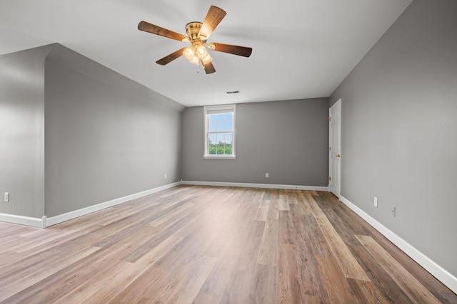 830 Blakemore Rd, Dickson, TN 37055 - unfurnished room featuring visible vents, a ceiling fan, light wood finished floors, and baseboards