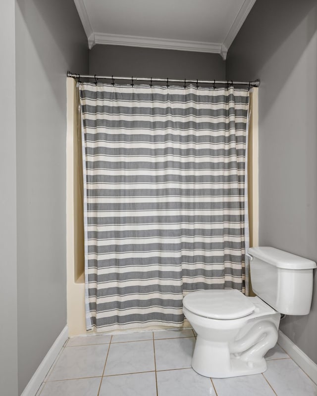830 Blakemore Rd, Dickson, TN 37055 - bathroom featuring toilet, tile patterned floors, a shower with shower curtain, baseboards, and ornamental molding