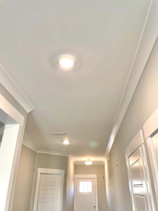 room details featuring crown molding