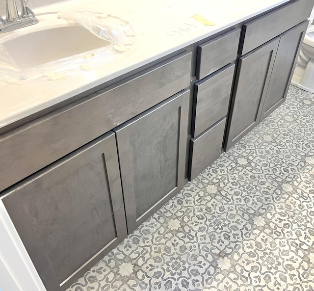 room details with vanity