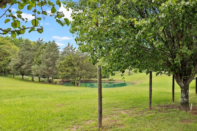 view of yard featuring a water view