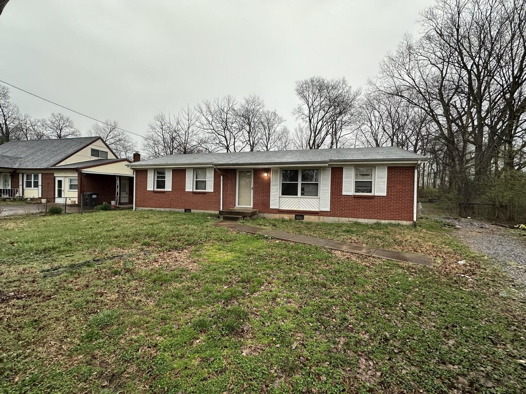 312 Plantation Dr, Clarksville, TN 37042 - photo 1