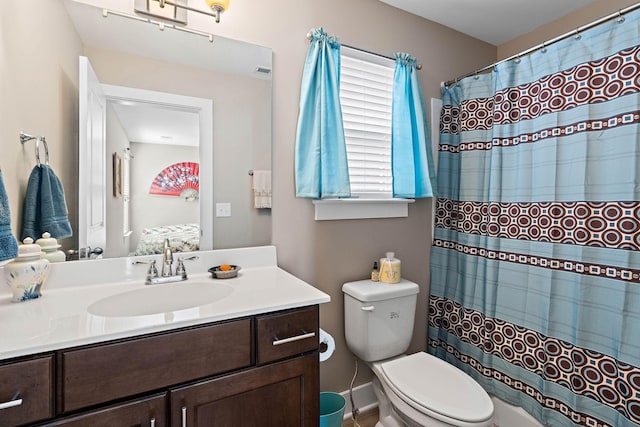 full bathroom with vanity, visible vents, toilet, and a shower with curtain