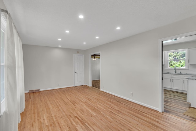 4043 Marydale Dr, Nashville, TN 37207 - empty room featuring visible vents, recessed lighting, baseboards, and light wood-type flooring