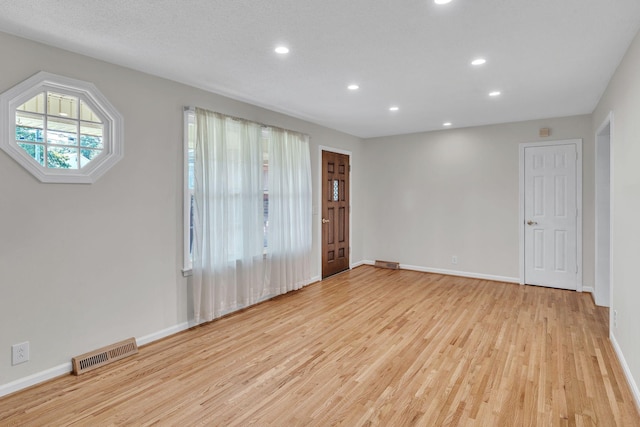 4043 Marydale Dr, Nashville, TN 37207 - interior space featuring visible vents, recessed lighting, baseboards, and light wood-type flooring