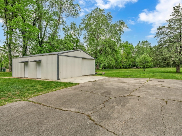 609 W Main St, Waverly, TN 37185 - view of detached garage