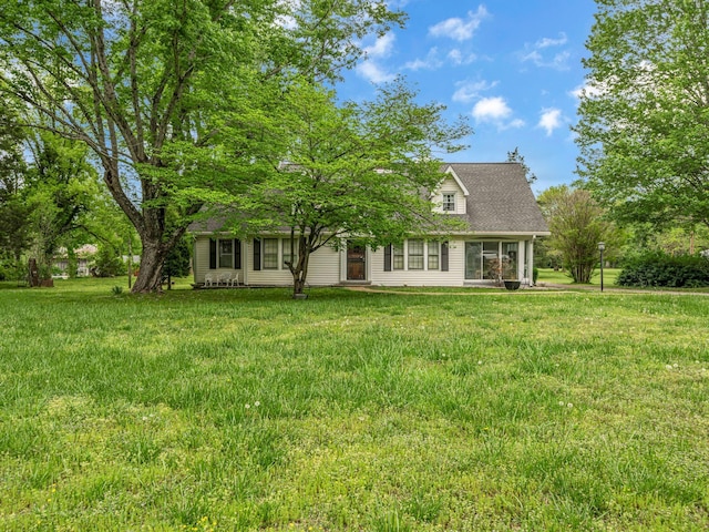 609 W Main St, Waverly, TN 37185 - view of front of home with a front yard