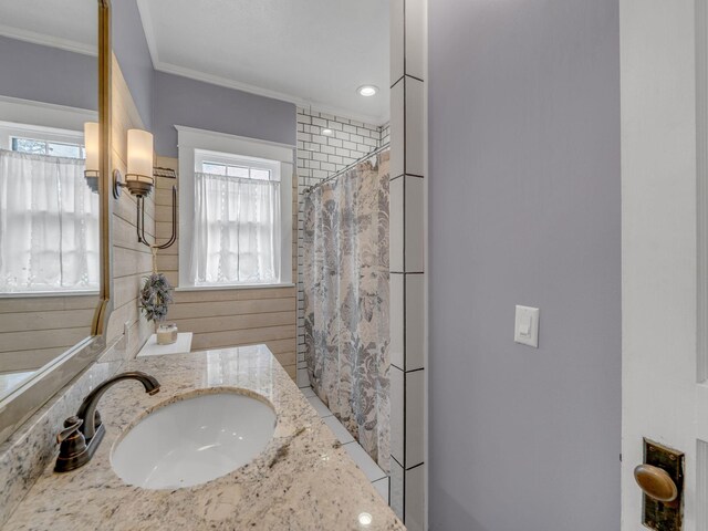 609 W Main St, Waverly, TN 37185 - bathroom with ornamental molding, curtained shower, and vanity