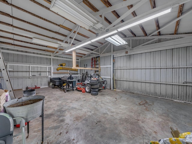 609 W Main St, Waverly, TN 37185 - view of garage