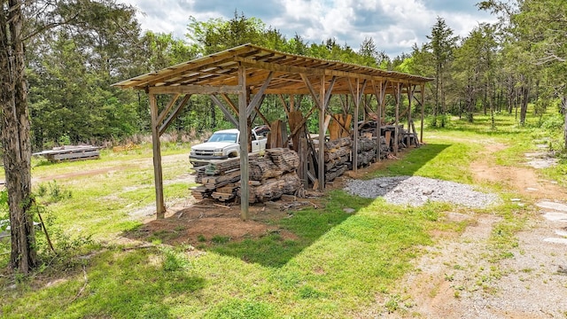 2971 Ownby Rd, Lewisburg, TN 37091 - view of yard with driveway and a carport