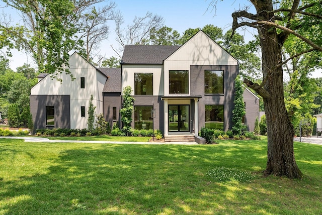 6120 Bresslyn Rd, Nashville, TN 37205 - view of front facade featuring a front lawn and roof with shingles