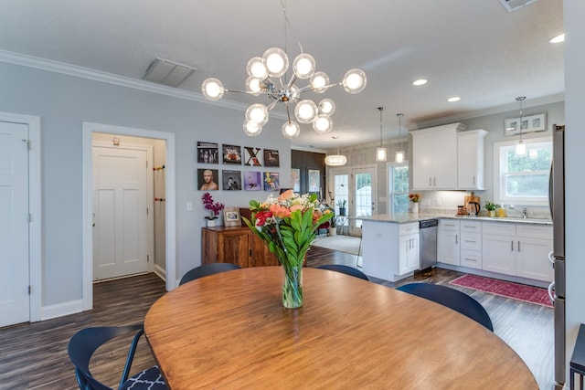 dining space with dark wood finished floors, recessed lighting, baseboards, visible vents, and ornamental molding