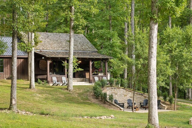 5715 Greenbrier Rd, Franklin, TN 37064 - view of yard featuring a patio area