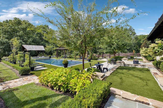 5715 Greenbrier Rd, Franklin, TN 37064 - surrounding community with a yard