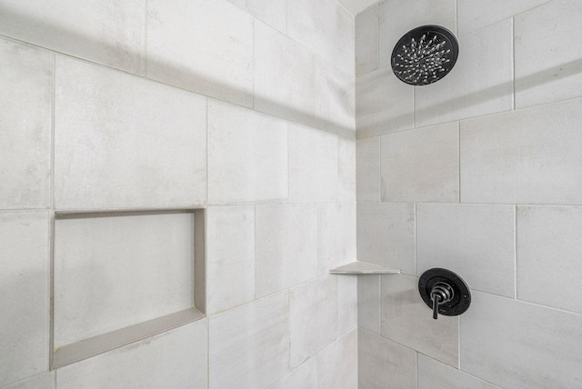 175 Harvard Dr, Gallatin, TN 37066 - interior details with a tile shower