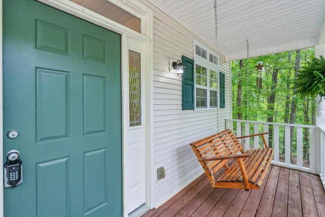 1005 Lauren Cir, Burns, TN 37029 - entrance to property featuring covered porch