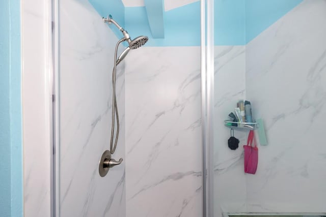401 Longview St, Athens, AL 35611 - interior details featuring a marble finish shower