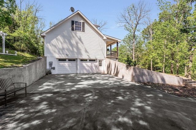 1780 Warren Hollow Rd, Nolensville, TN 37135 - view of side of home with driveway and a garage