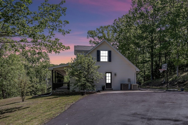 1780 Warren Hollow Rd, Nolensville, TN 37135 - view of front of property featuring asphalt driveway, a front yard, and cooling unit