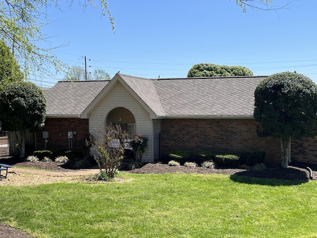 2510 Port Kembla Dr, Mount Juliet, TN 37122 - single story home featuring a front yard and brick siding
