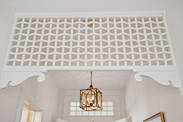 details featuring an inviting chandelier