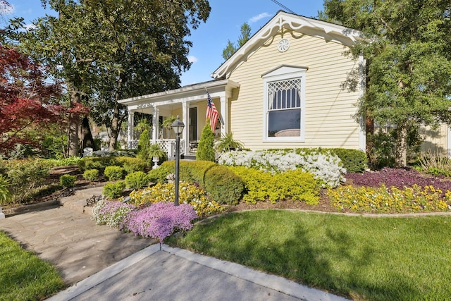 view of front of home with covered porch