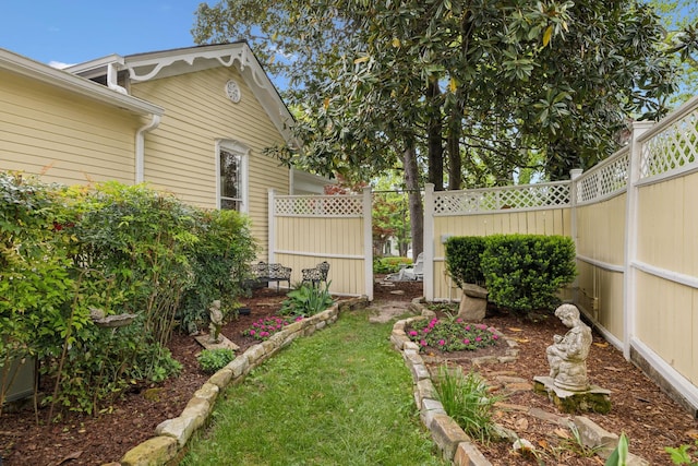 view of yard featuring fence