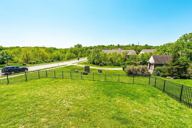 196 Dayflower Dr, Hendersonville, TN 37075 - view of yard featuring fence