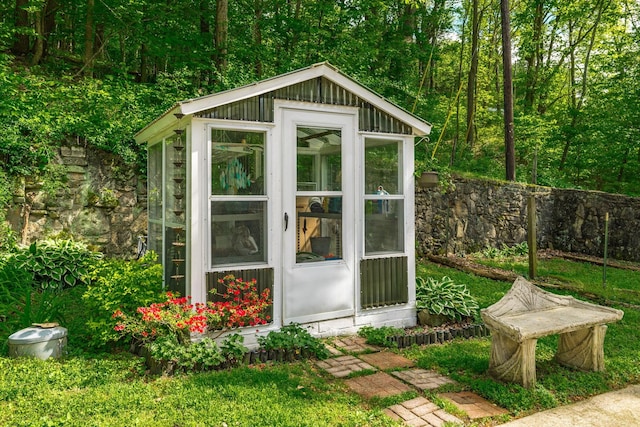 view of outbuilding featuring an outbuilding
