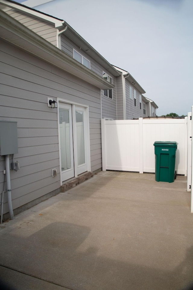 319 Mattie Ln, Spring Hill, TN 37174 - view of patio with fence
