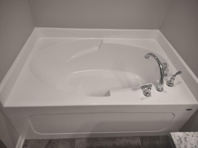 319 Mattie Ln, Spring Hill, TN 37174 - details featuring a bathtub