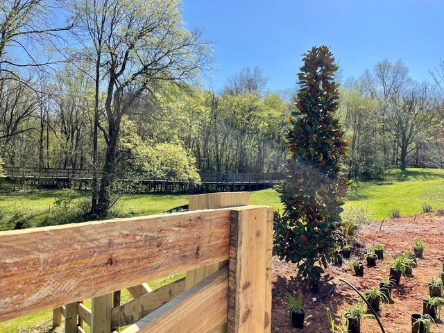 257 Brook Ave, White House, TN 37188 - view of yard featuring fence